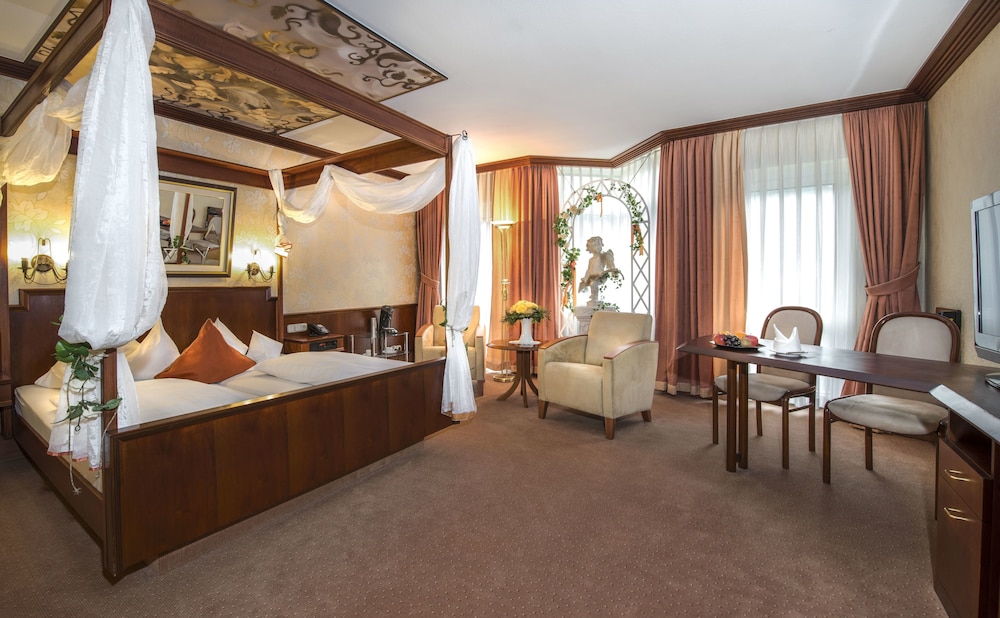 Junior Suite, Garden View
