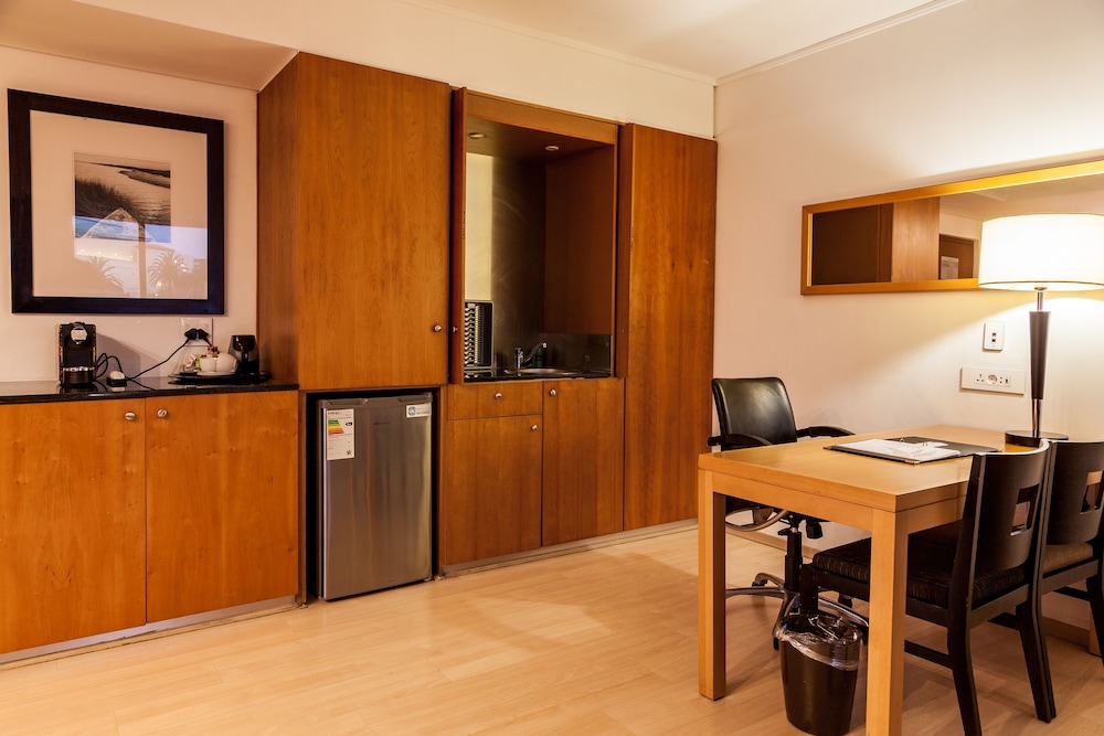 Suite - Photo 2