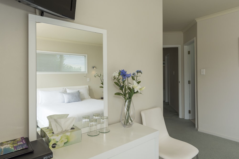 Premium Room, 1 Queen Bed, Ensuite photo 3