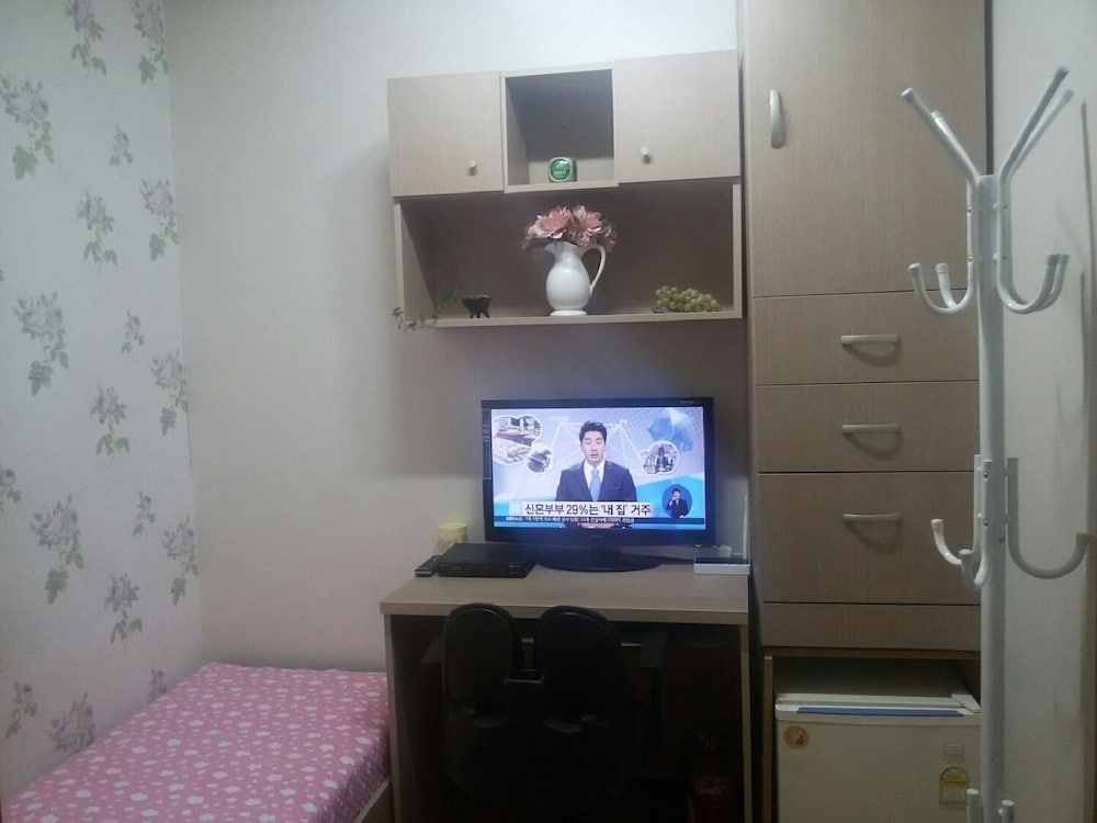 Economy Single Room photo 2