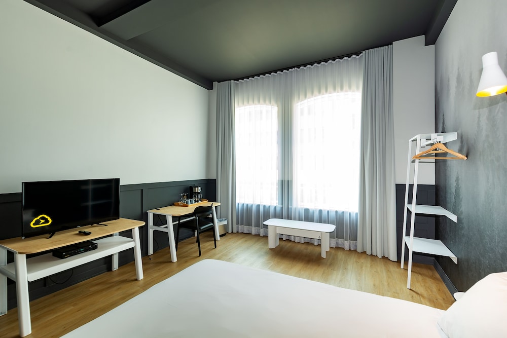 Room, 1 Queen Bed photo 3