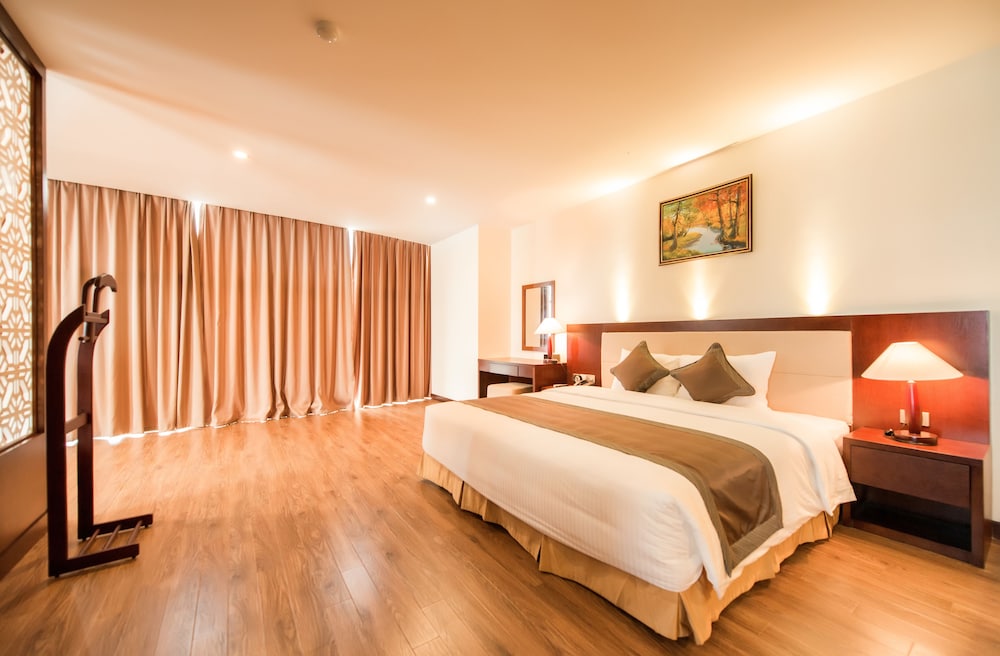 Executive Suite photo 2
