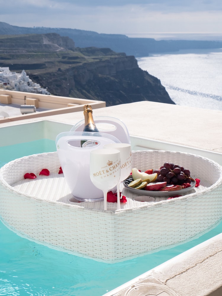 Cliff Suite, Caldera View, Outdoor Hot Tub (for 2) - Photo 20