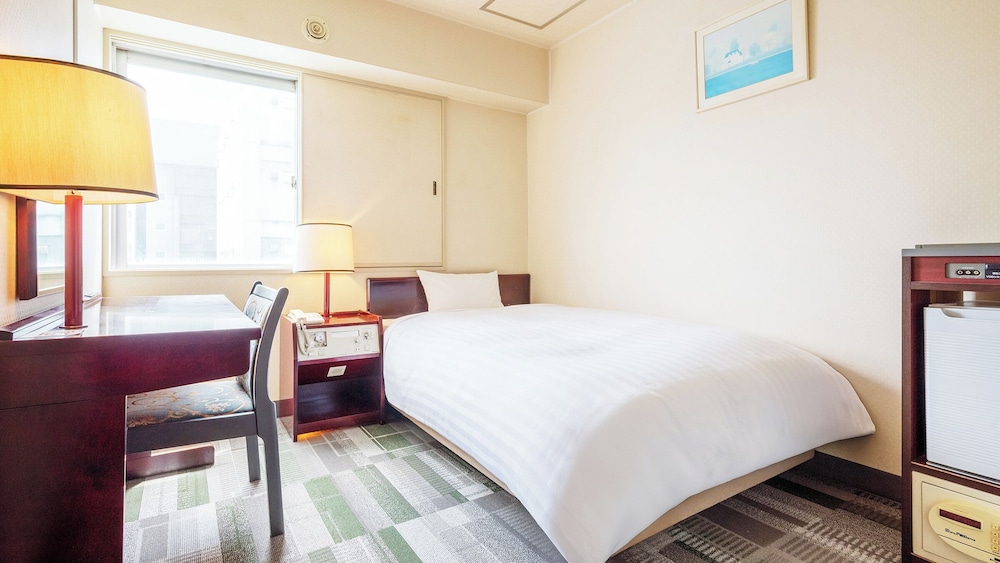 Single Room, Smoking