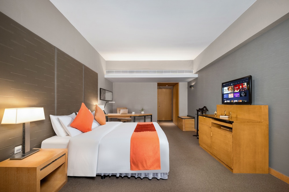 Deluxe Room, 1 King Bed - Photo 2