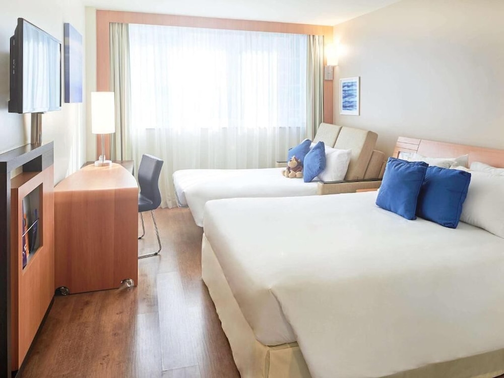Superior Triple Room, Partial Sea View