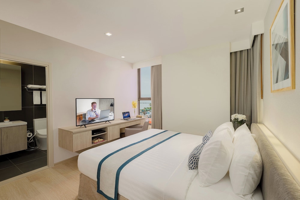 Premier Room, 2 Bedrooms - Photo 9