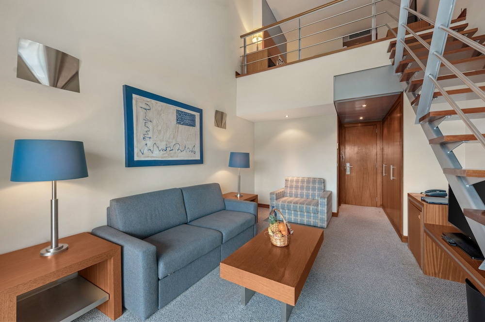 Suite, 1 Double Bed, Sea View - Photo 7