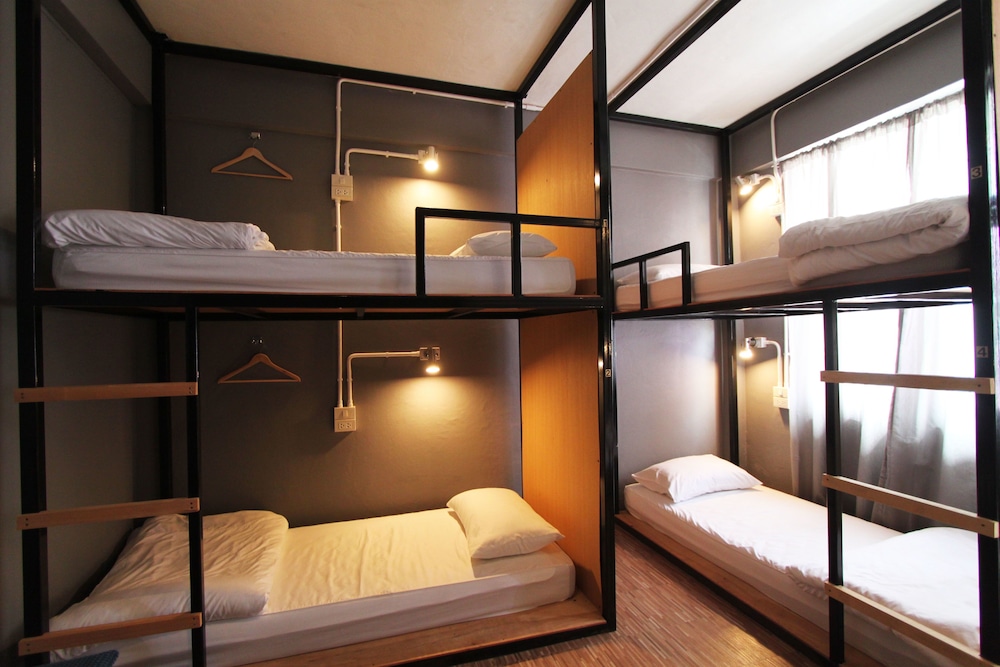 Family Room With Private Bathroom (Bathroom Outside Bedroom) photo 1