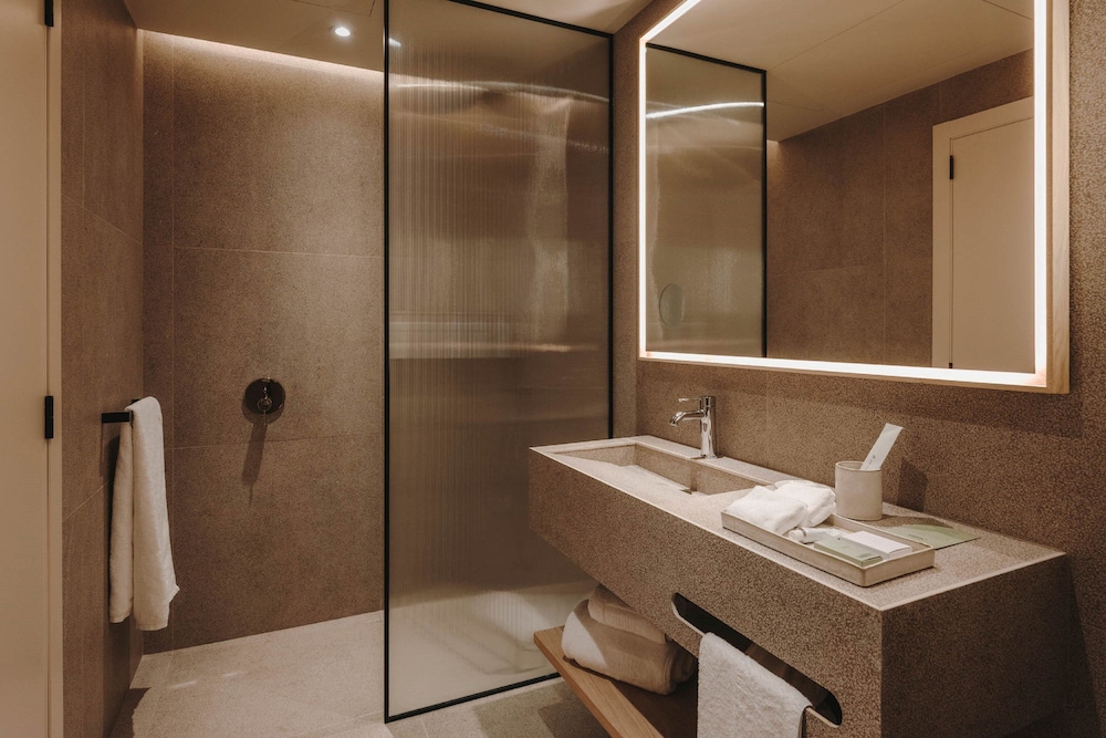 Signature Suite, 1 Bedroom, Sea View thumbnail 5
