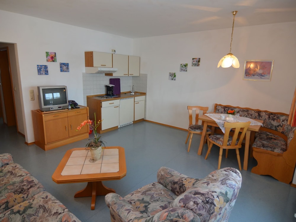 Comfort Apartment, 2 Bedrooms photo 2
