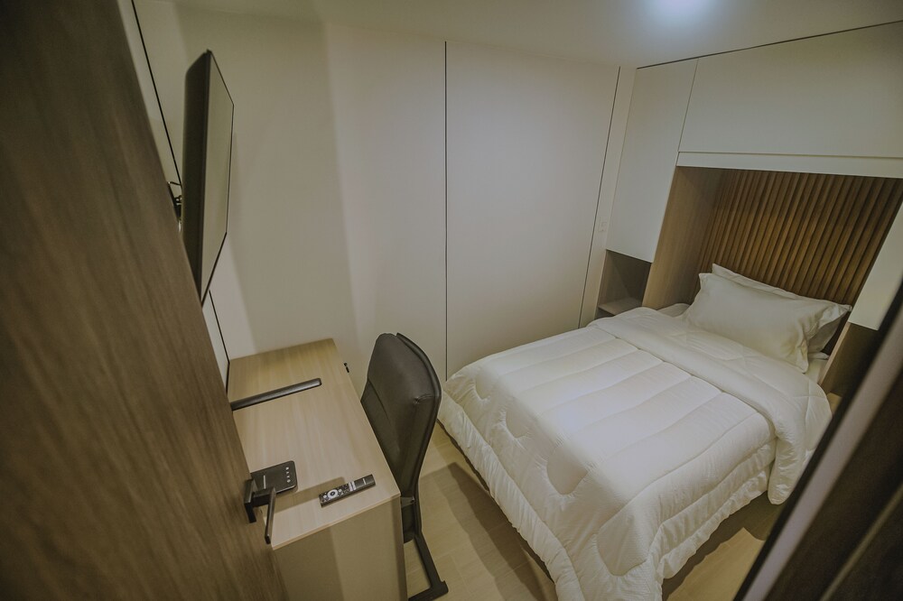 Executive Studio
