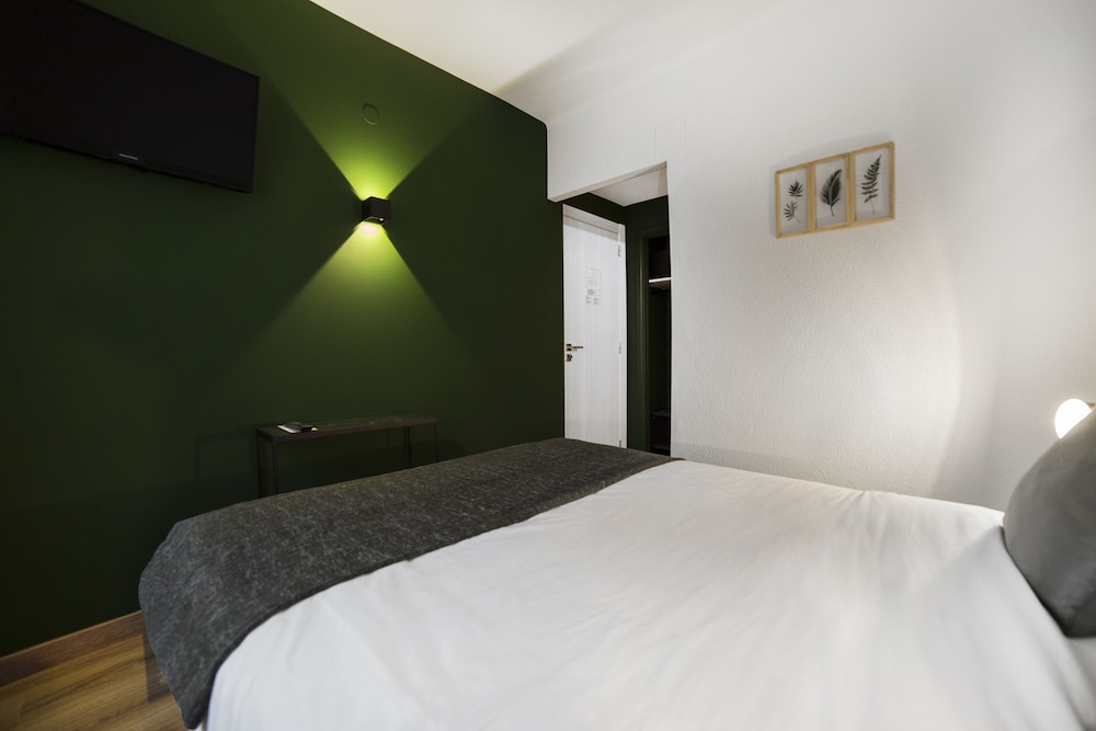 Economy Double Room photo 2
