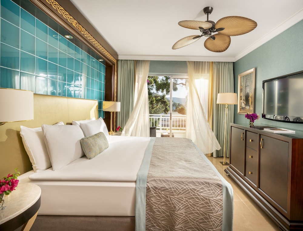 Deluxe Room, 1 King Bed