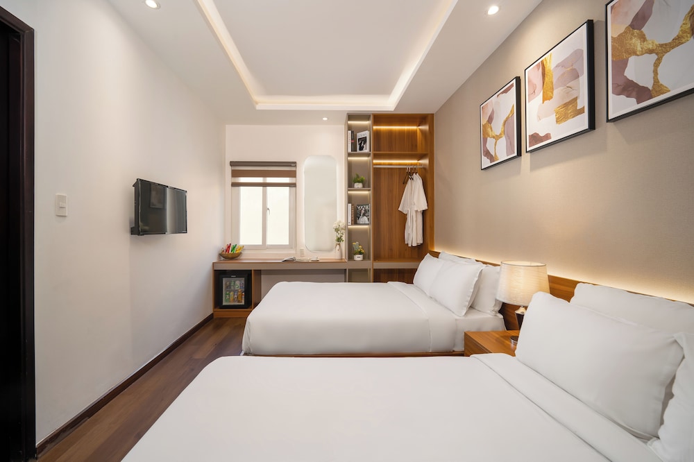 Superior Triple Room