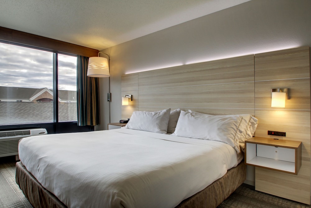 Standard Room, 2 Queen Beds - Photo 2