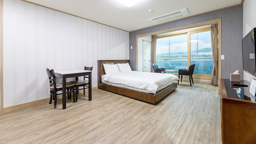 Basic Room, 1 Bedroom (102)