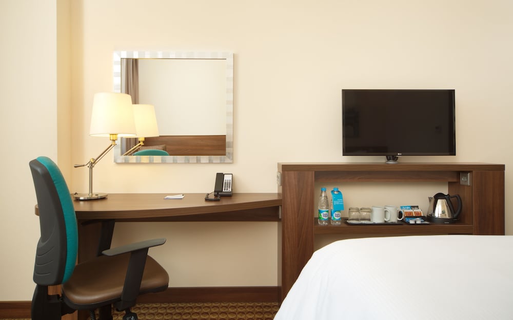 Twin Room, Non Smoking photo 3