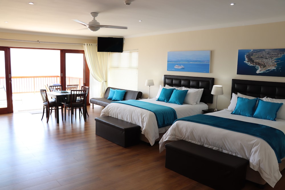 Superior Suite, Multiple Beds, Balcony, Ocean View photo 3
