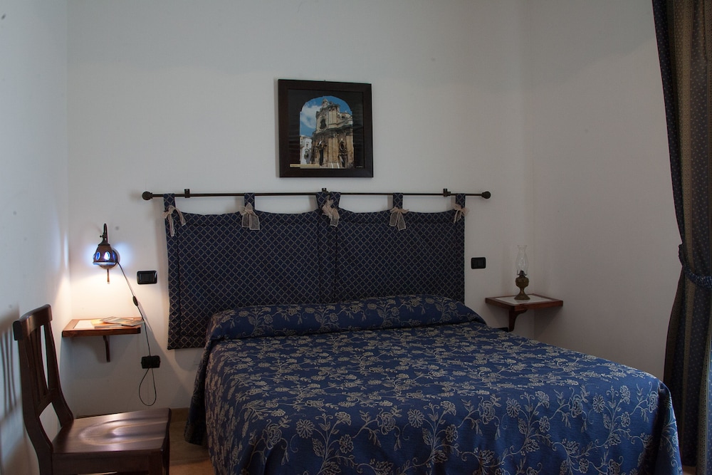 Classic Double Room, 1 Bedroom photo 3