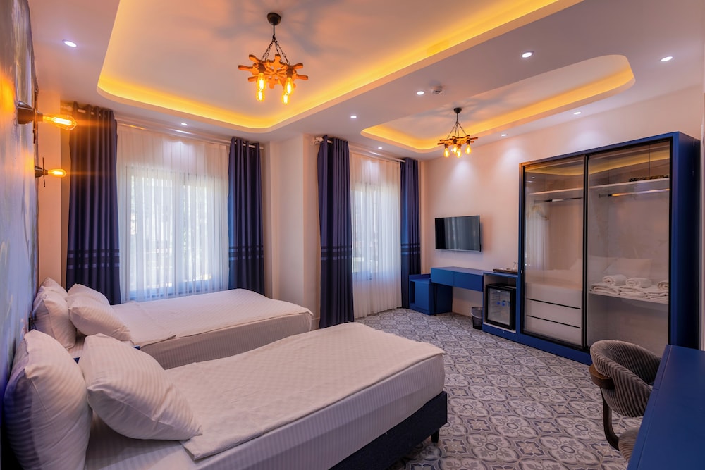 Family Quadruple Room, City View