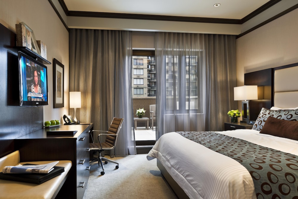 Deluxe Room, 1 King Bed, Balcony