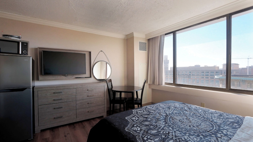 Deluxe Apartment, City View photo 3