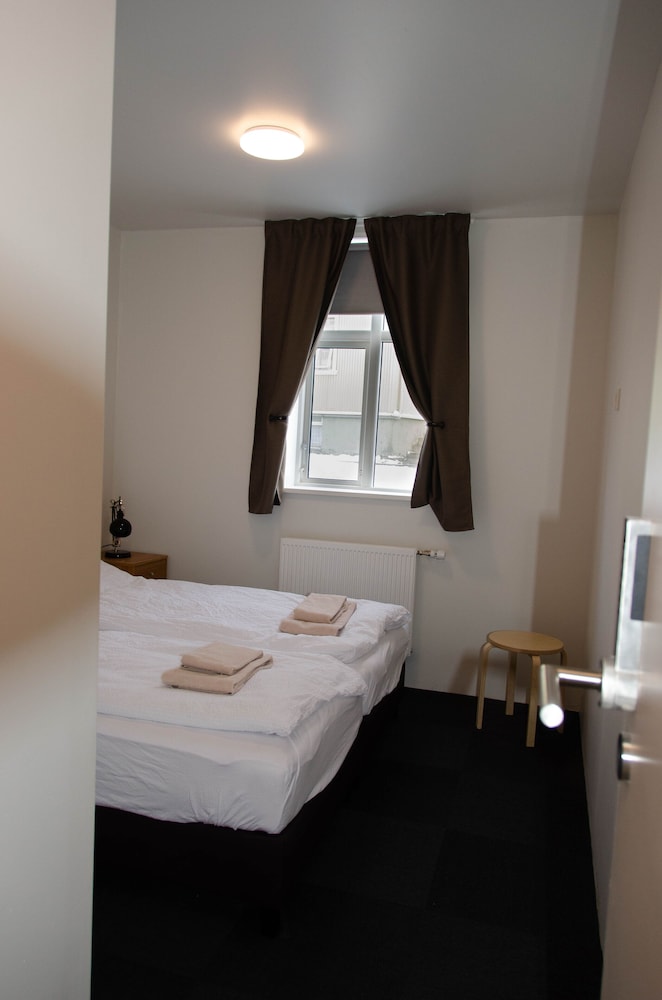 Double or Twin Room, Private Bathroom photo 2