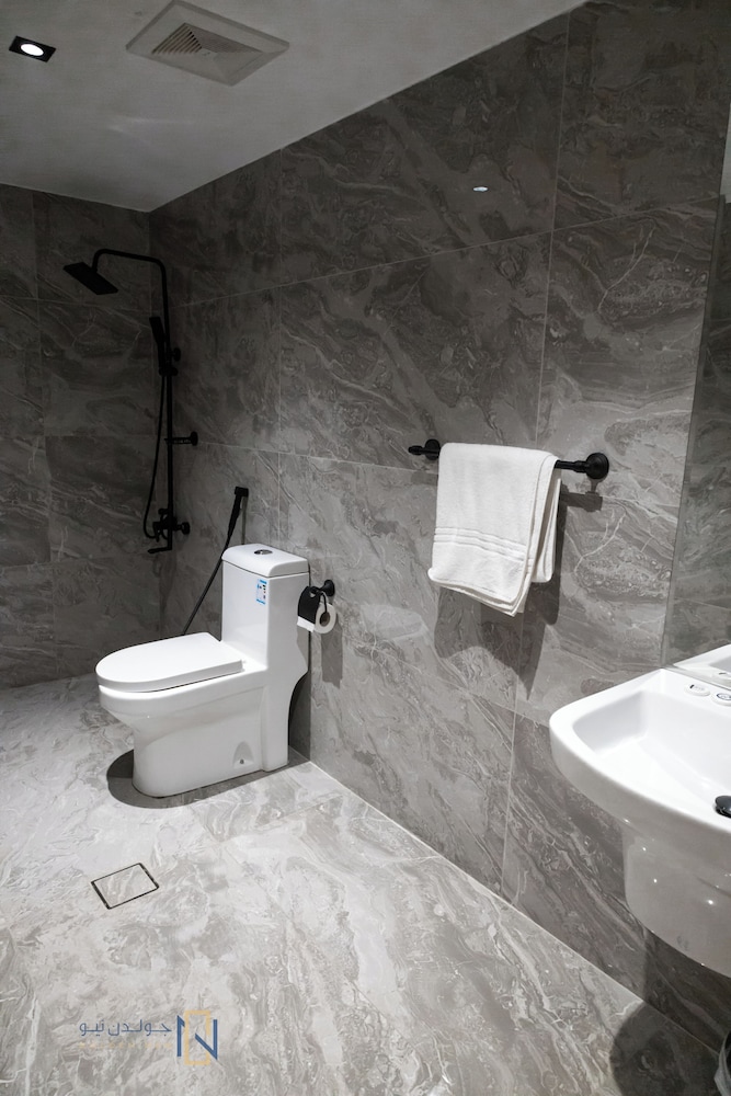 Deluxe Suite, 1 Bedroom - Photo 3