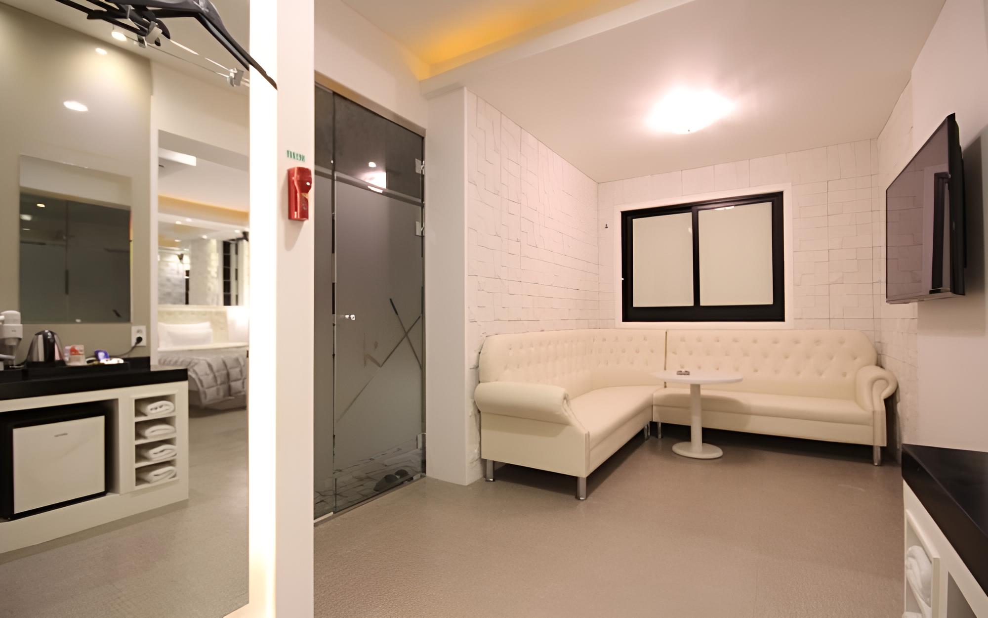 Room (Standard room) - Photo 6