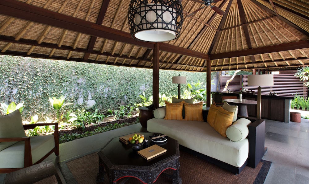 One Bedroom Deluxe Pool Villa with Free Benefit - Photo 17