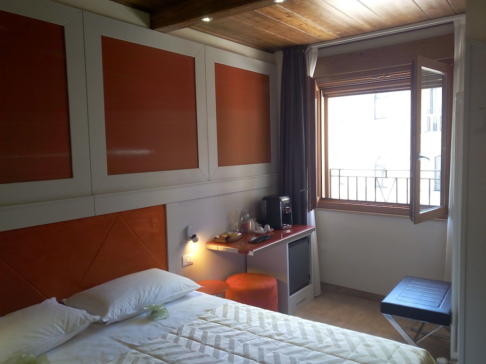 Basic Double Room photo 1