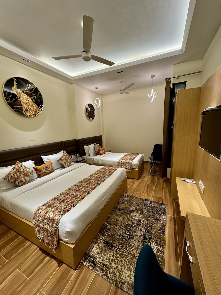 Luxury Triple Room - Photo 11