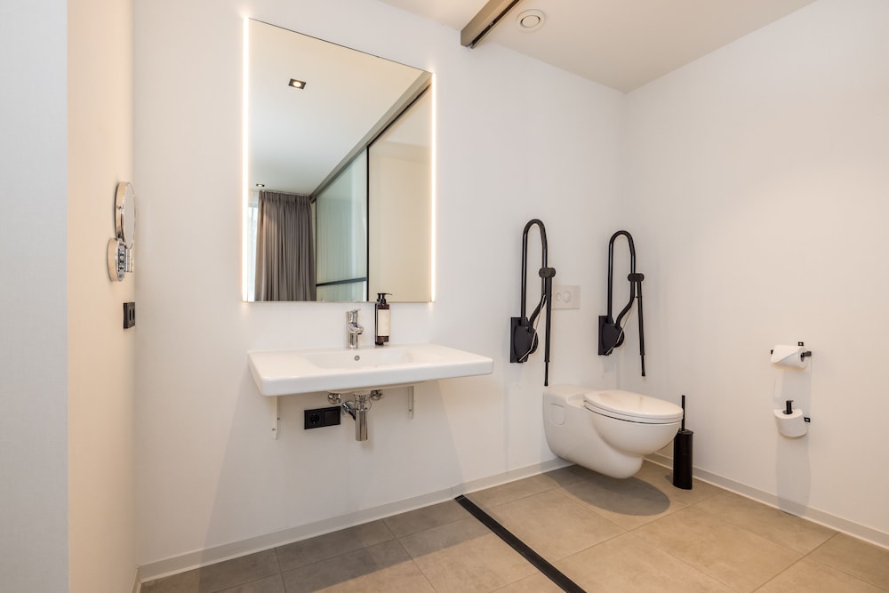 Comfort Suite, Accessible (Deluxe) photo 2