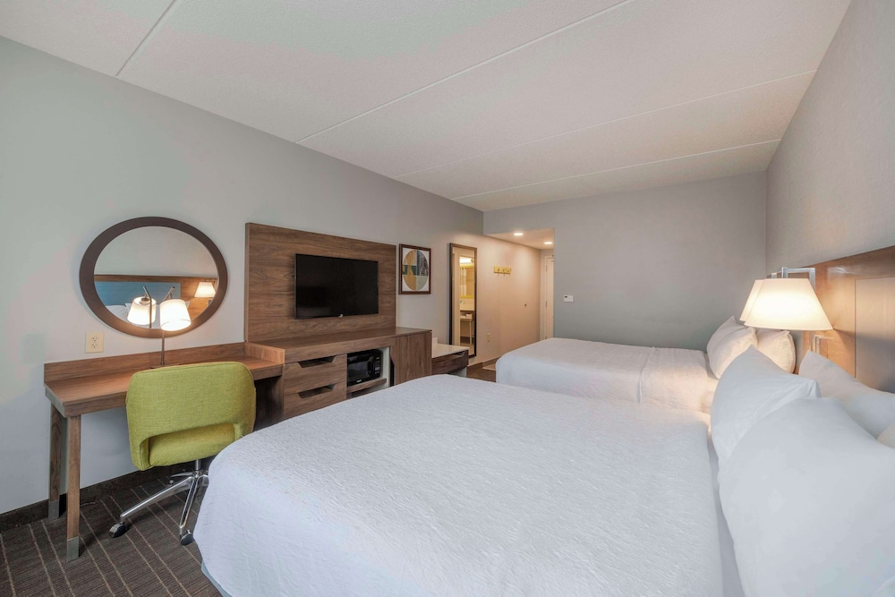 Room, 2 Queen Beds, Accessible, Bathtub (Mobility & Hearing) - Photo 1