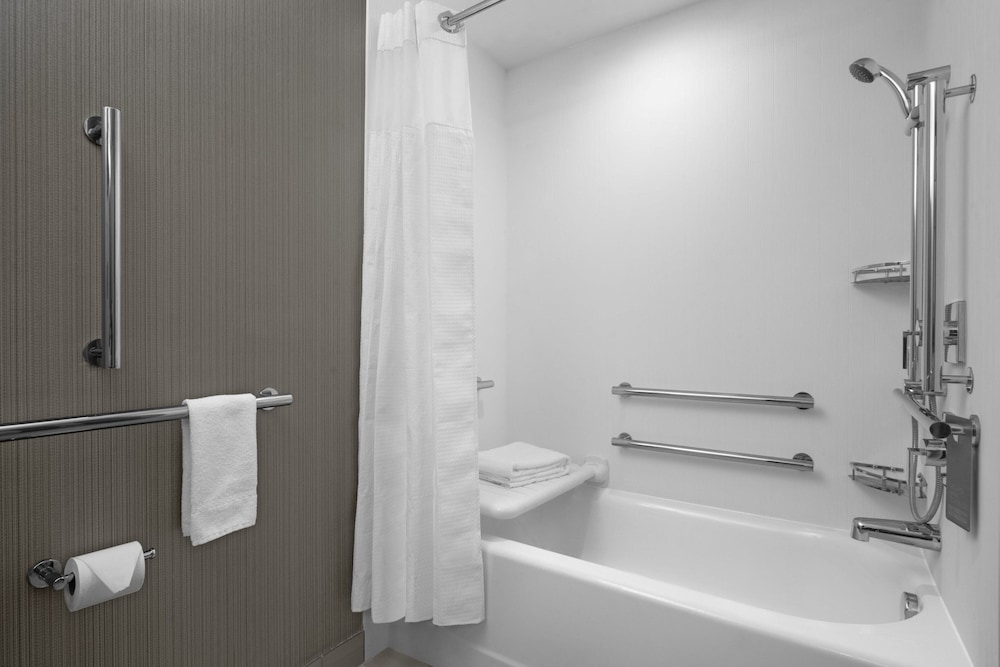 Suite, 1 Bedroom - Photo 5