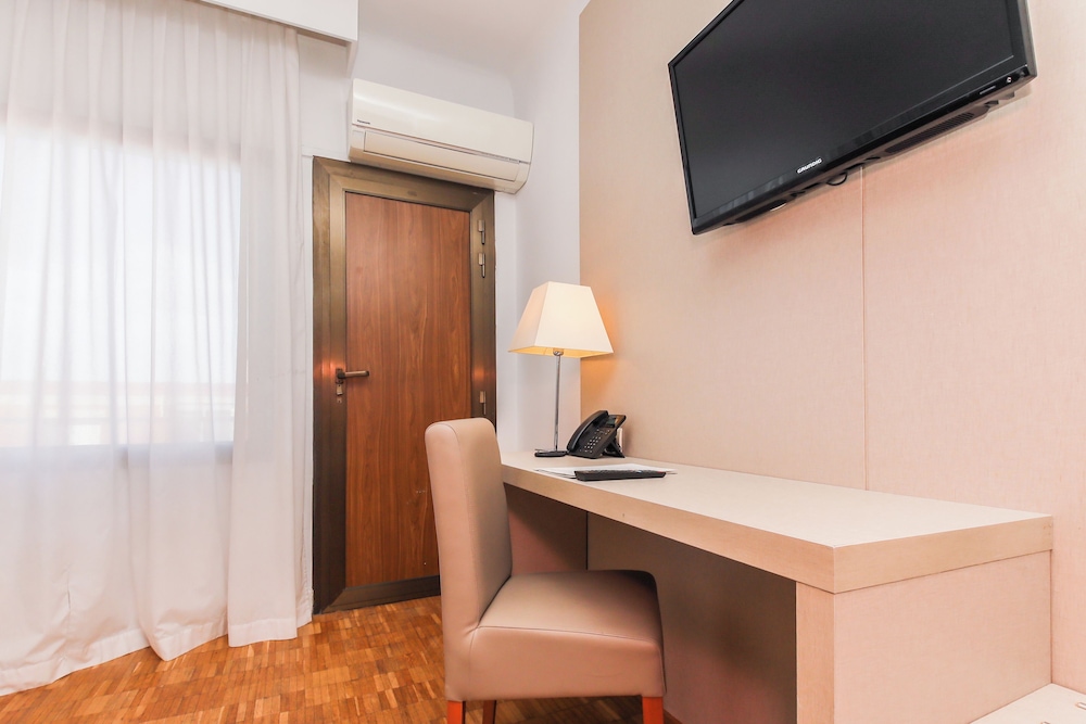 Standard Double Room Single Use, 1 Double Bed photo 3