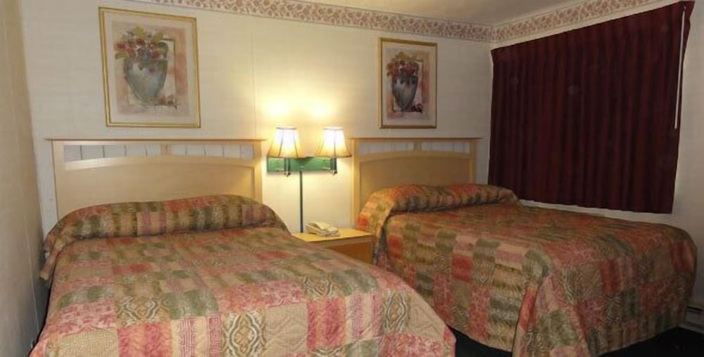 Standard Room, 2 Full Beds photo 1