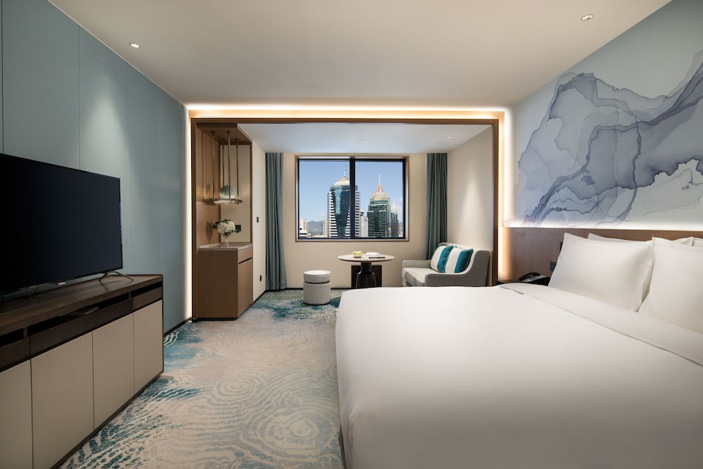 Deluxe King Room - Photo 3