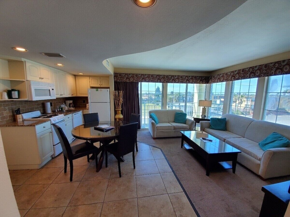 Apartment, 2 Bedrooms, Partial Ocean View - Photo 9