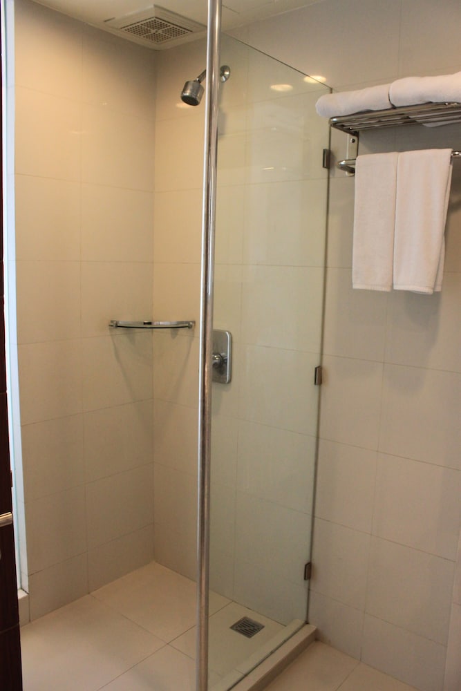 Deluxe Room - Photo 5