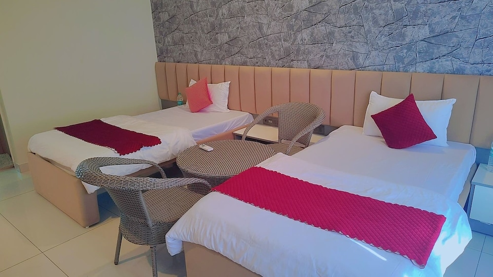 Superior Double or Twin Room, Balcony, City View photo 1