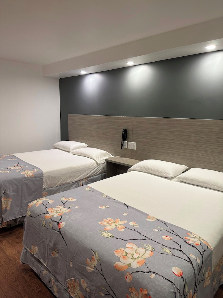 Deluxe Room, 2 Double Beds, Non Smoking photo 2