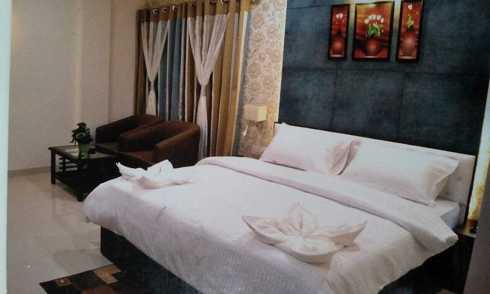 Executive Room - Photo 6