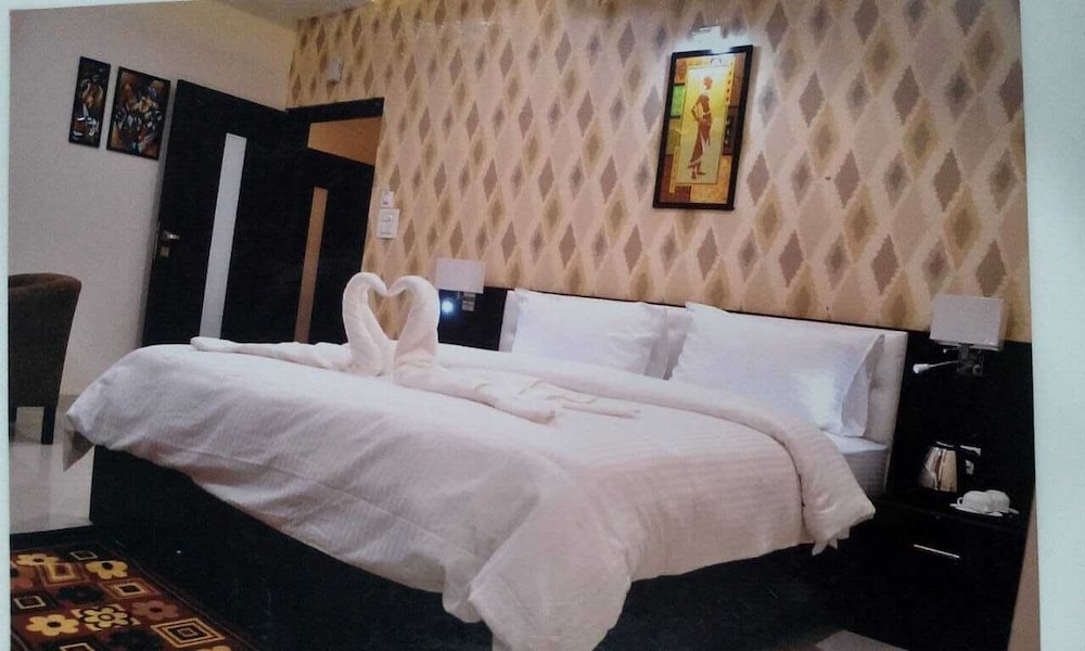Executive Room - Photo 5