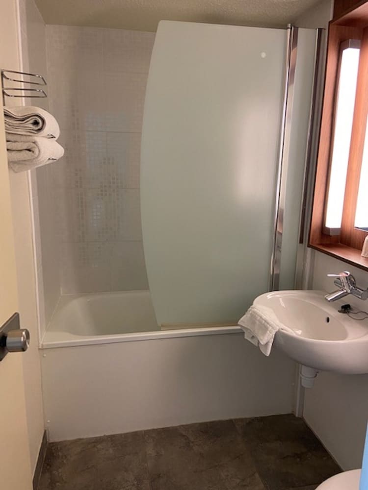 Standard Room, 1 Double Bed - Photo 14