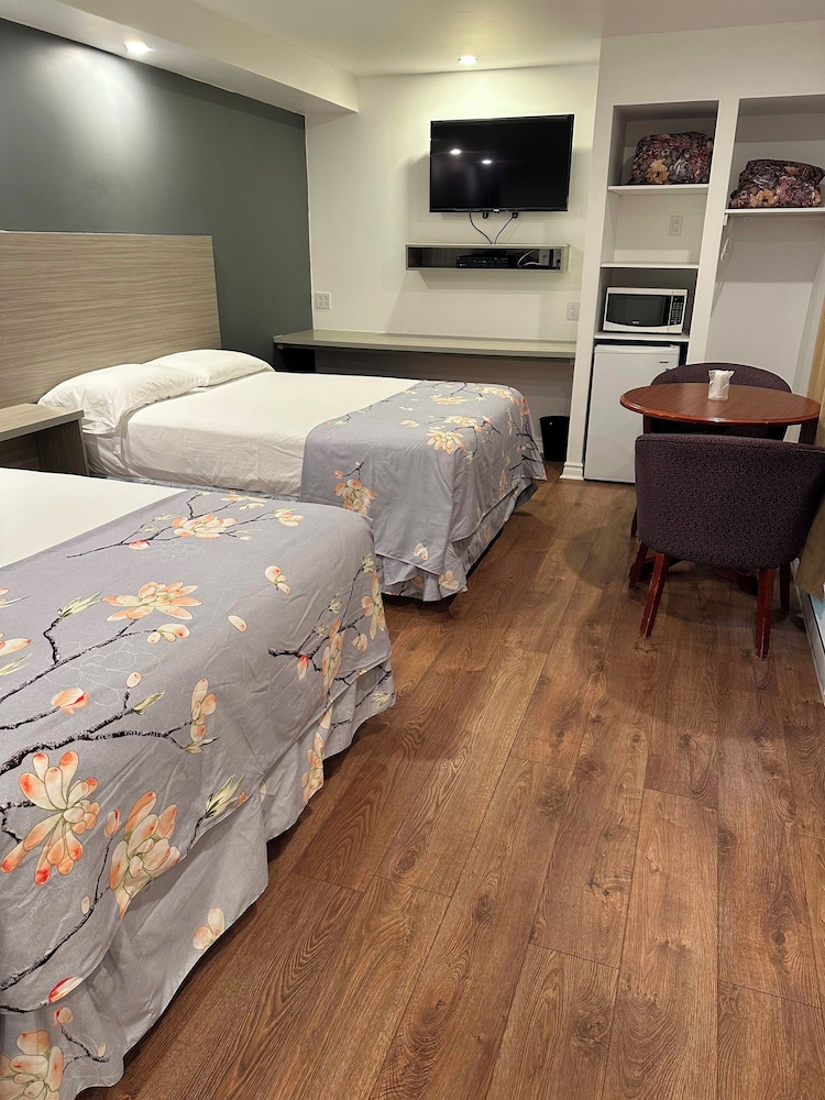 Deluxe Room, 2 Double Beds, Non Smoking photo 1