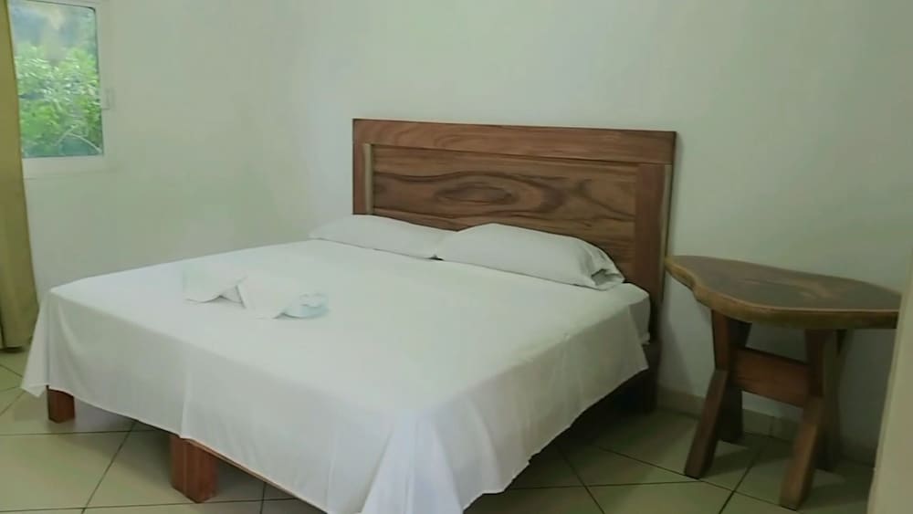 Comfort Room, Pool View photo 1