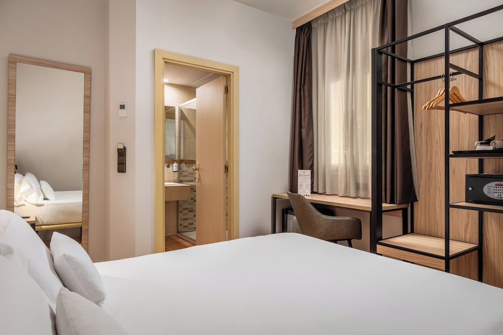 Economy Room photo 3