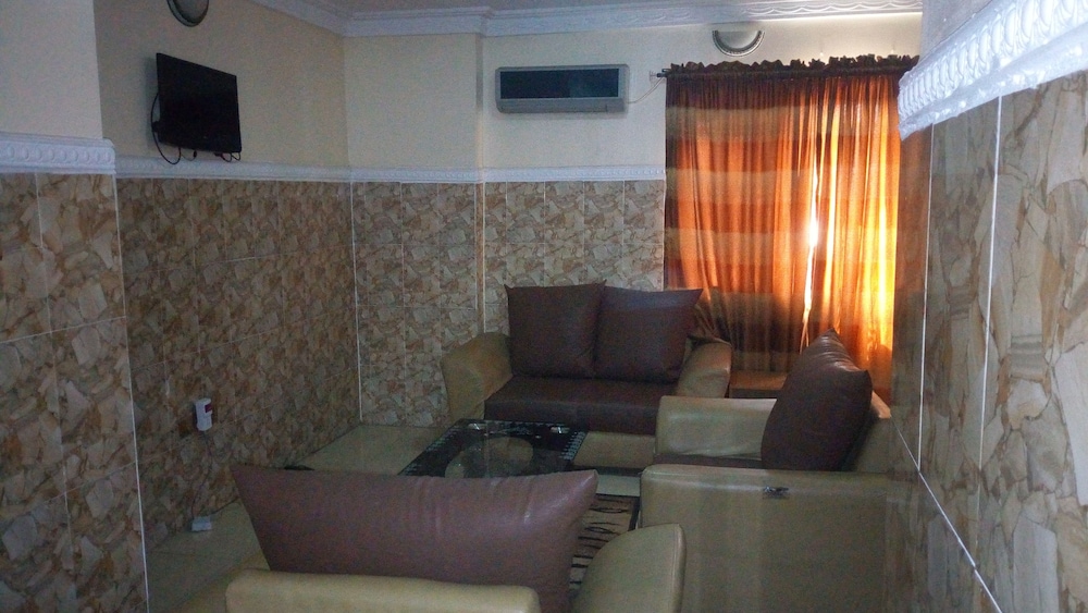 Business Suite photo 3